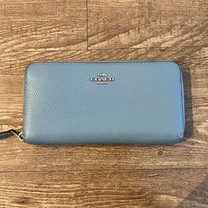 Perfect condition Coach large wallet